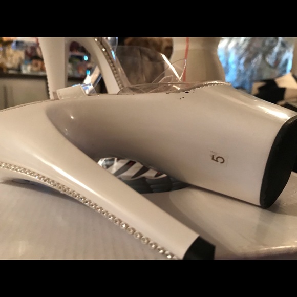 White some clear top with rhinestones size 5 - Picture 4 of 5